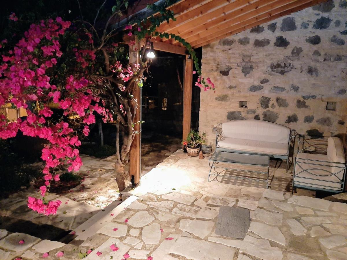 Blue Cottage Apsiou Esterno foto