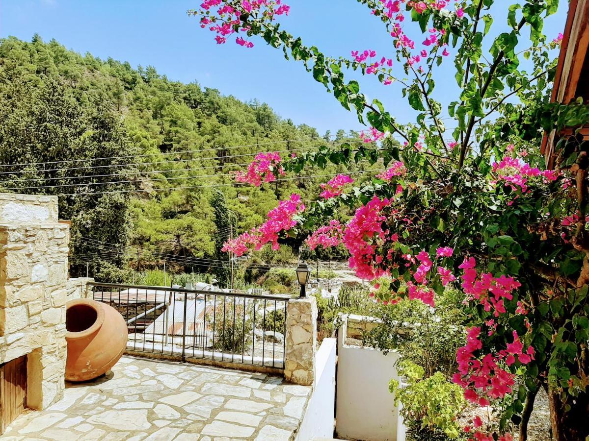 Blue Cottage Apsiou Esterno foto