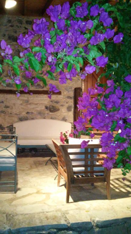 Blue Cottage Apsiou Esterno foto