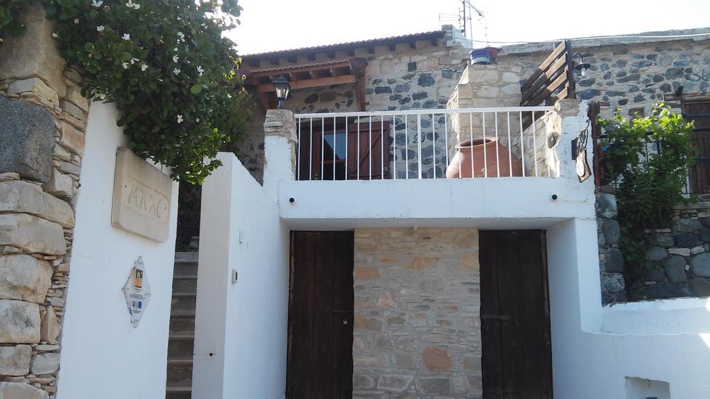 Blue Cottage Apsiou Esterno foto