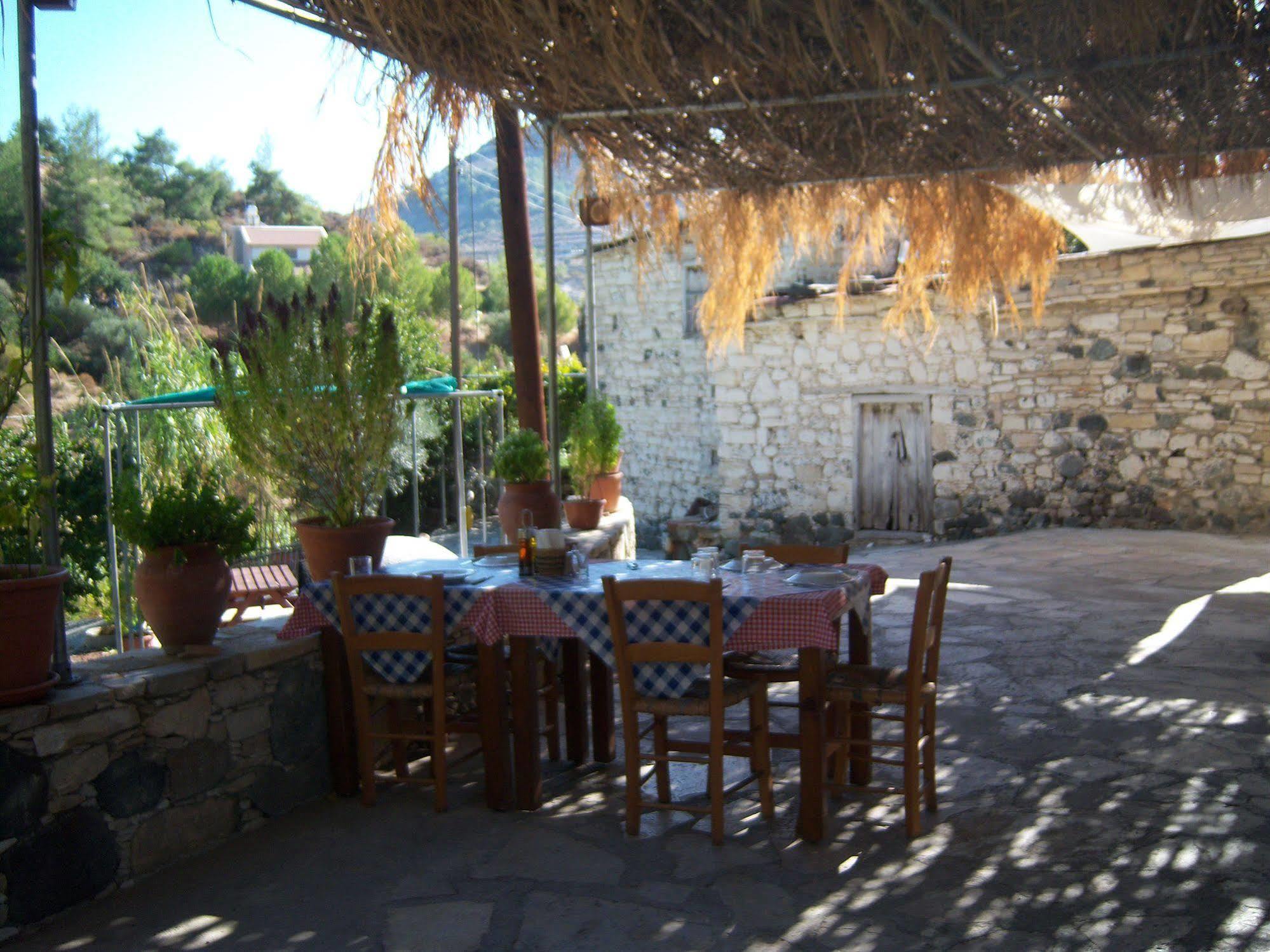 Blue Cottage Apsiou Esterno foto