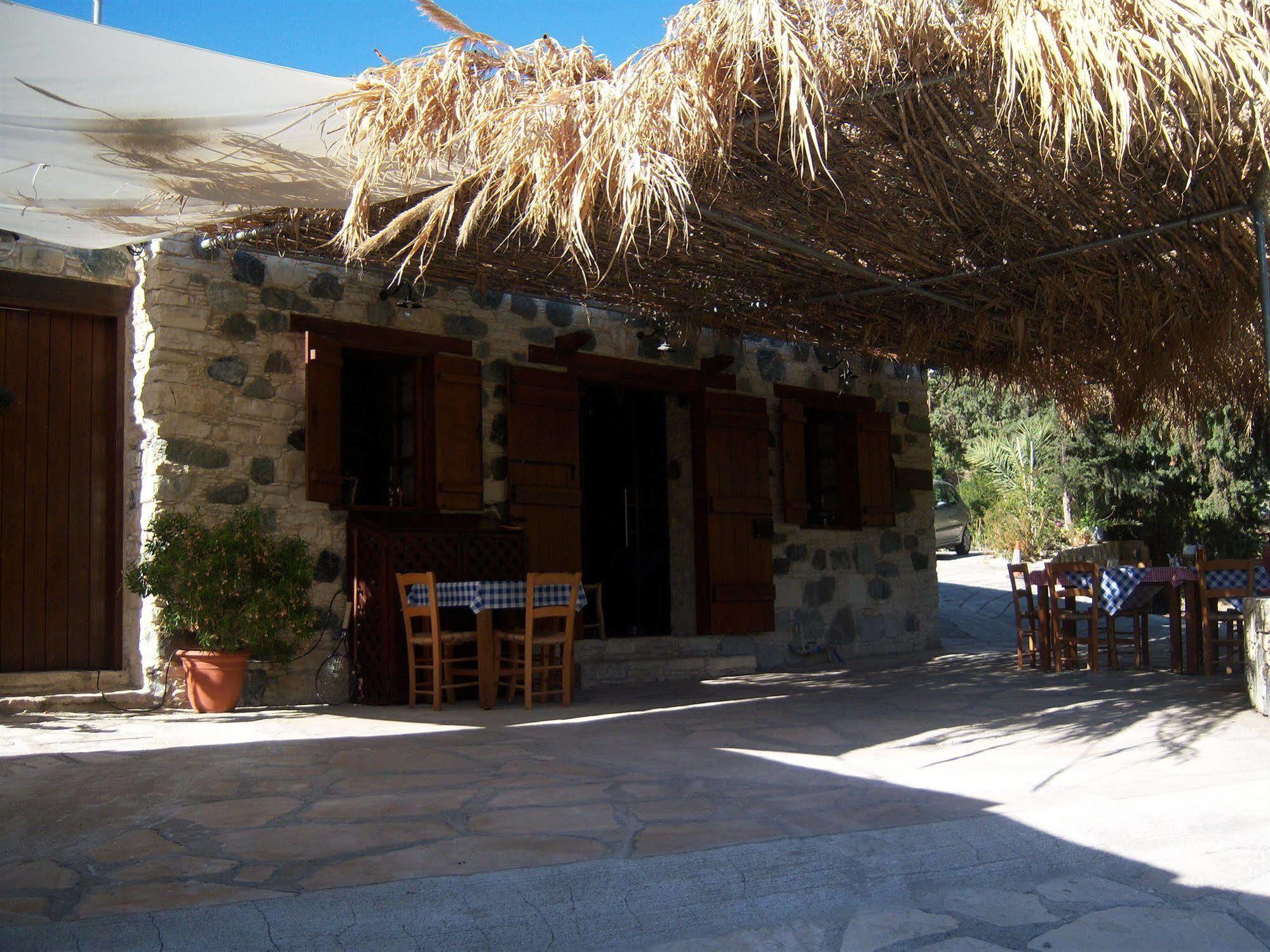 Blue Cottage Apsiou Esterno foto